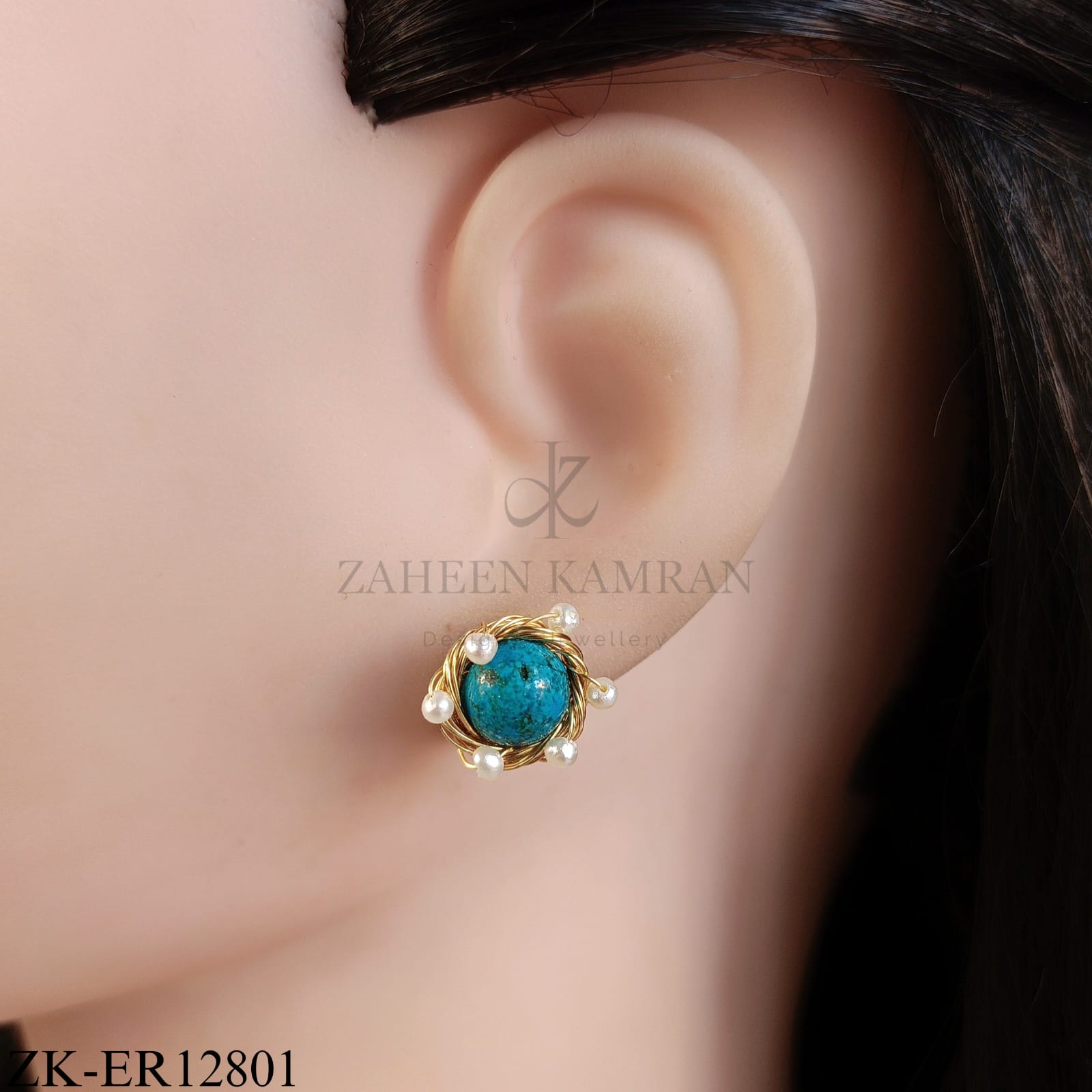 GOLDEN ROUND BLUE AND WHITE PEARL EARRINGS