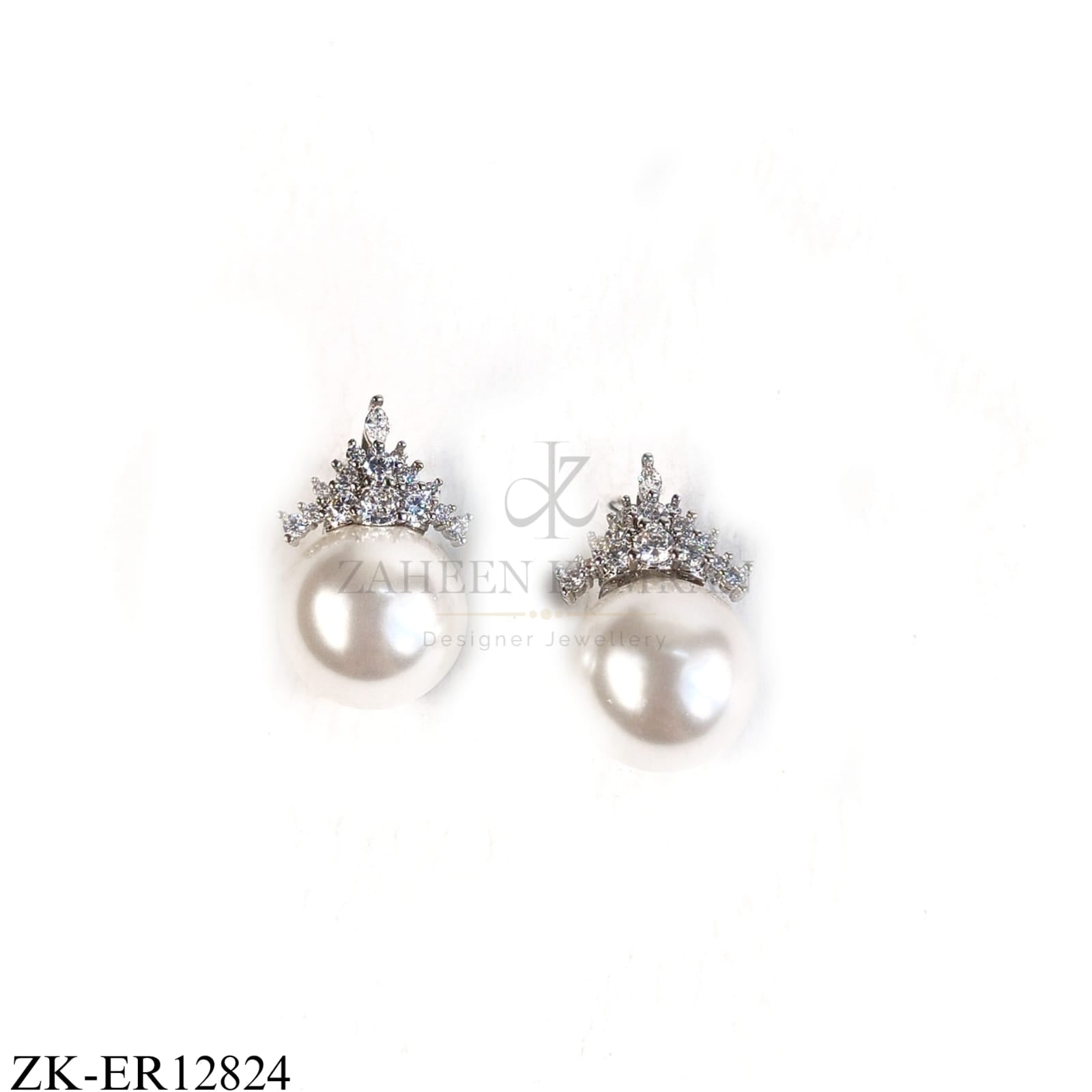SILVER CROWN TOP WITH BIG PEARL EARRINGS
