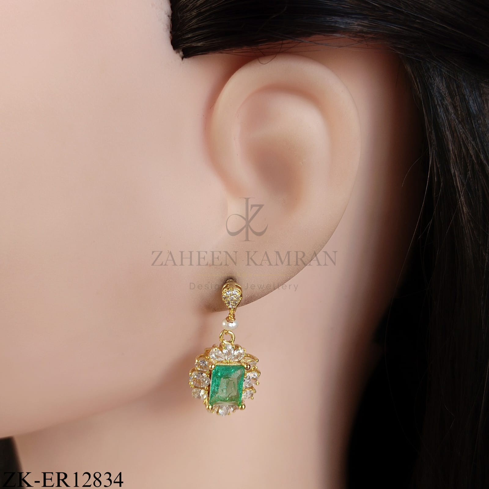 GOLD TONE EMERALD KUNDAN EARRINGS