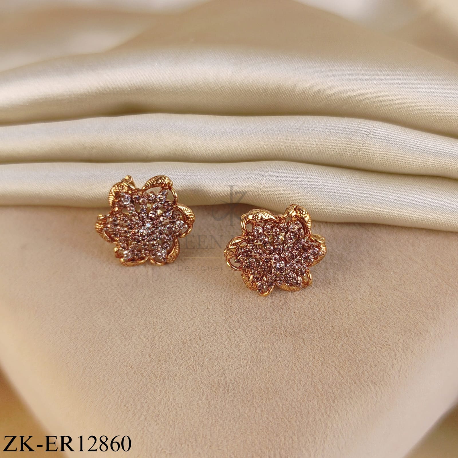GOLDEN FLORA CLEAR STONES EARRINGS