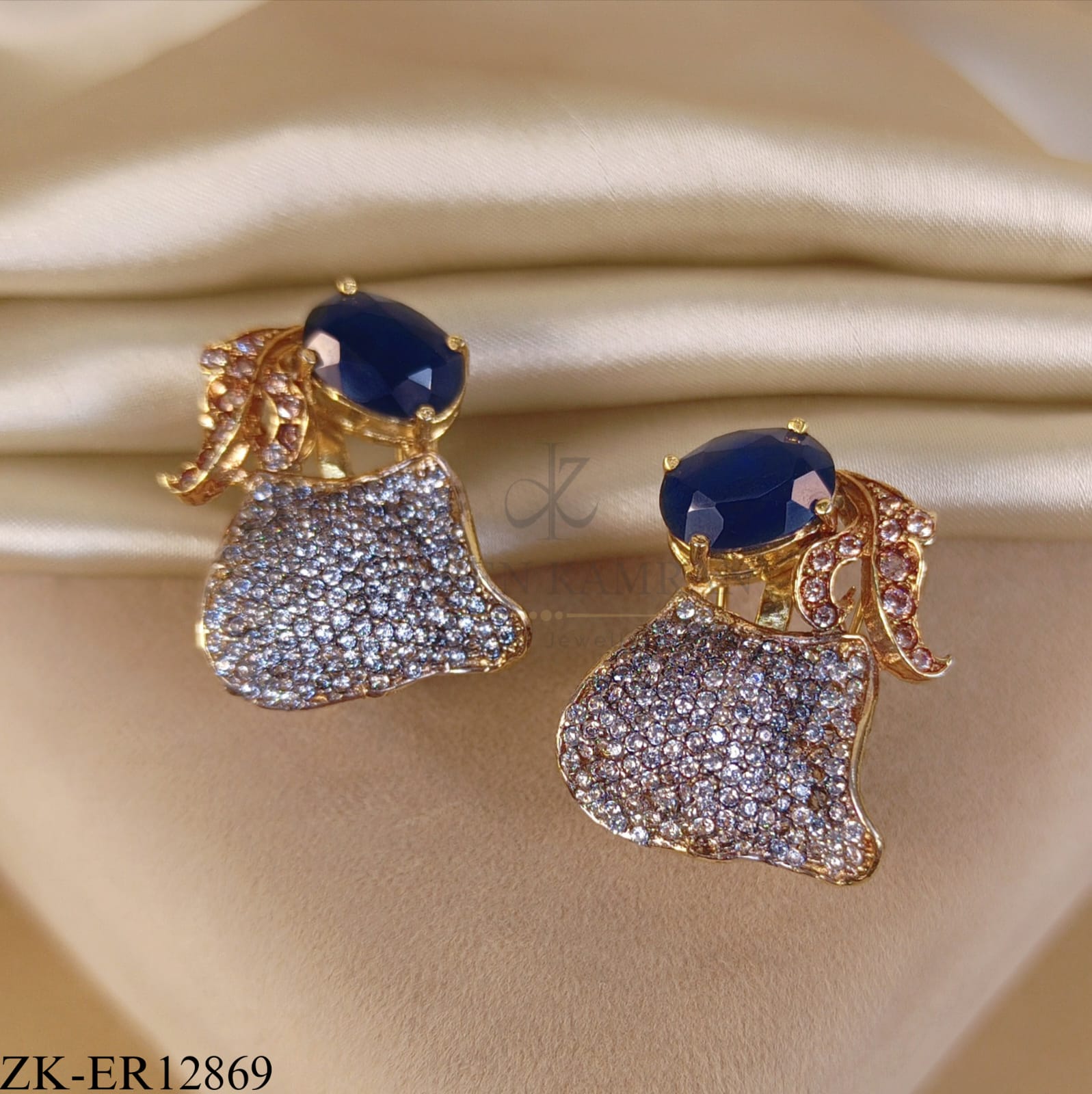SAPPHIRE TINY ZIRCONIA EARRINGS