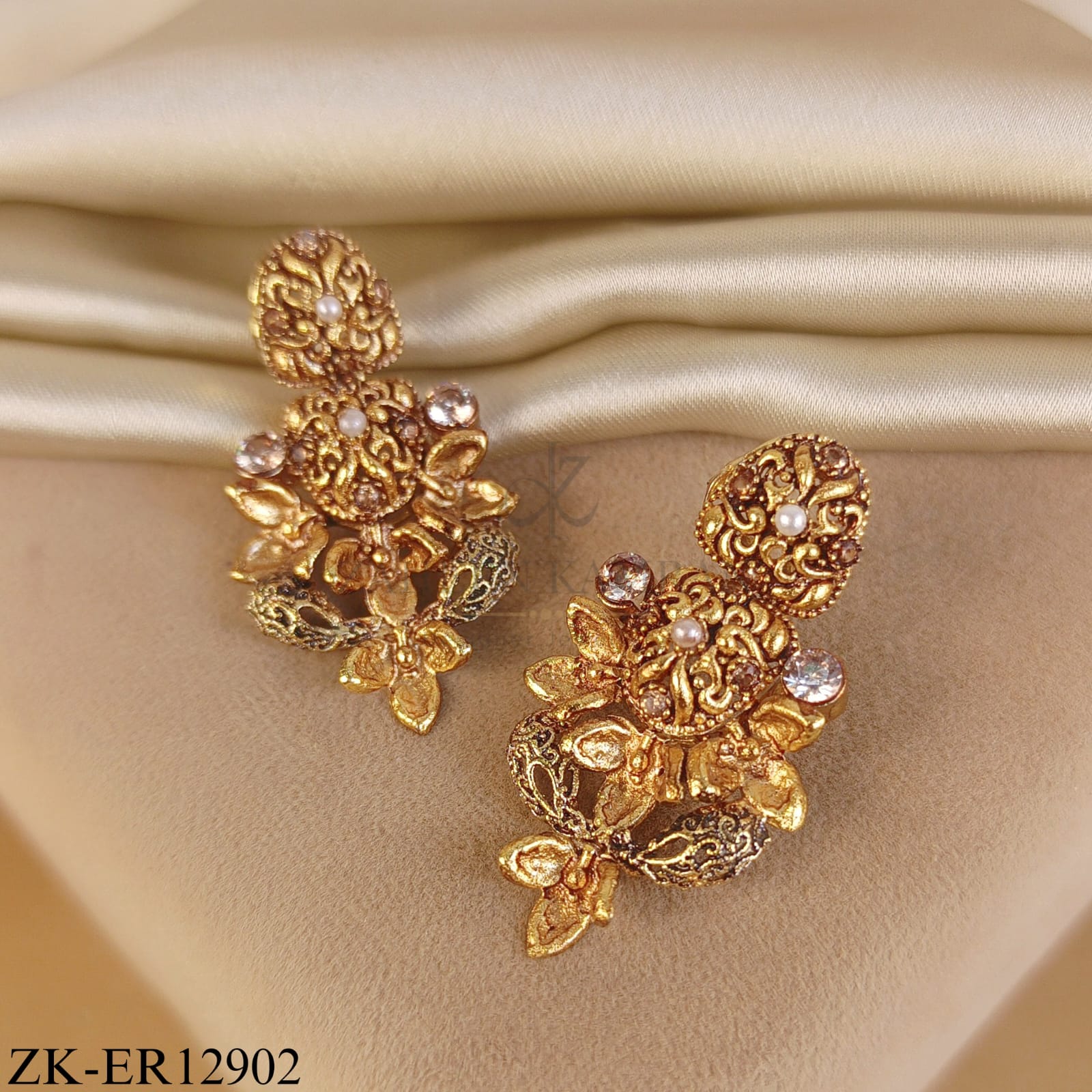 VINTAGE FLORAL EARRINGS