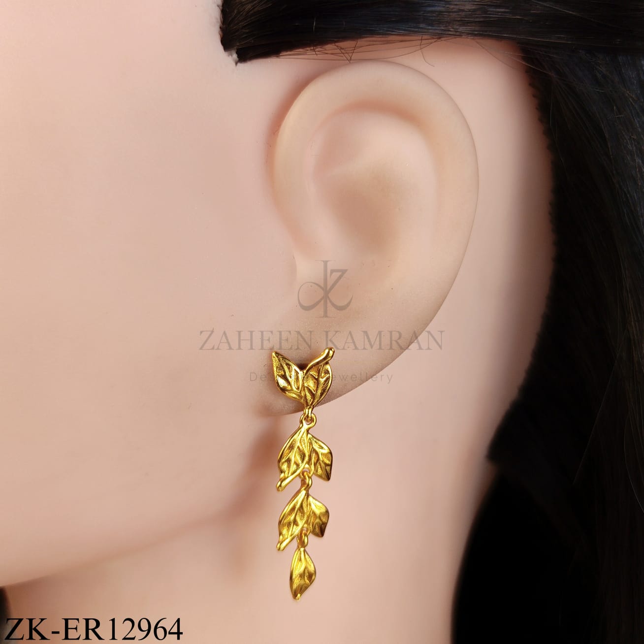 GOLDEN LEAFLET EARRINGS