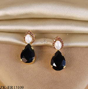 BLACK TEARDROP EARRINGS