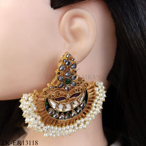 PEARLS CLUSTER EARRINGS
