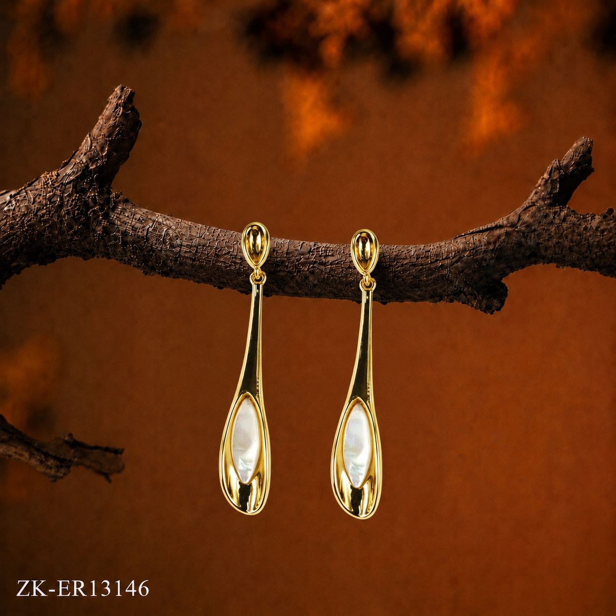 PEARL INLAY EARRINGS