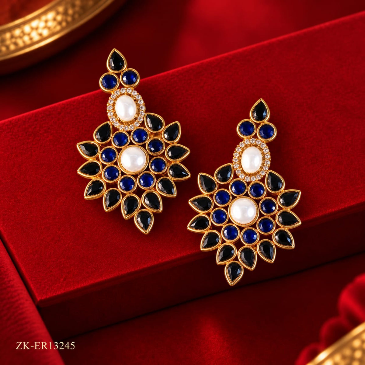 SAPPHIRE BLACK EARRINGS