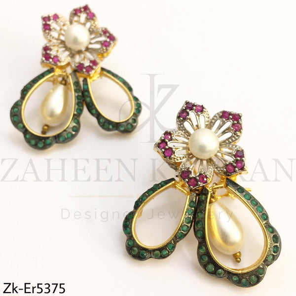 Floral stylish earrings