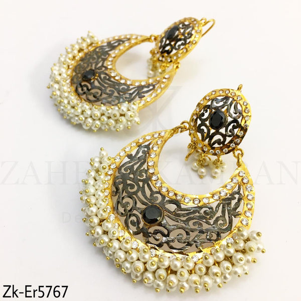 Traditional earrings