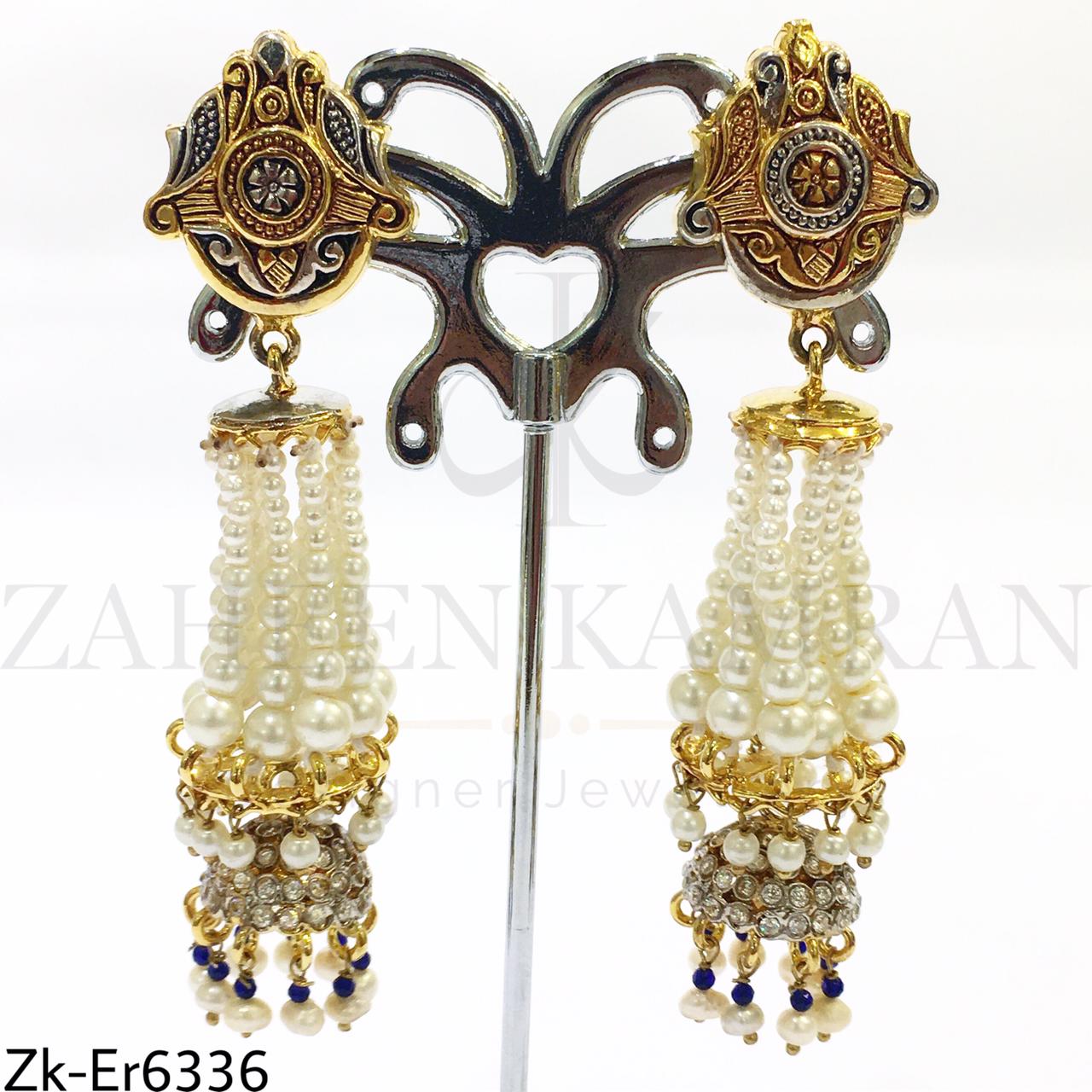 Stylish earrings