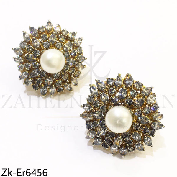 Zirconian pearls studs