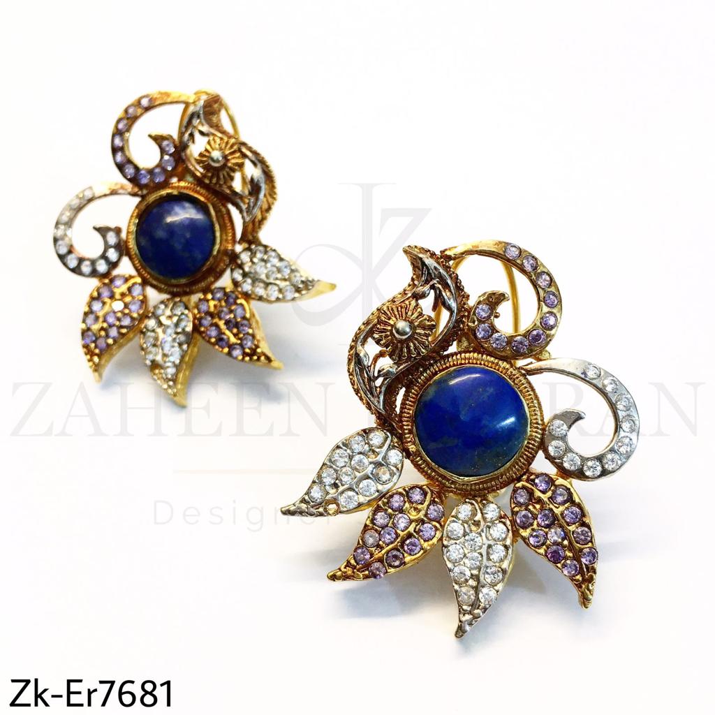 Blossom trendy studs