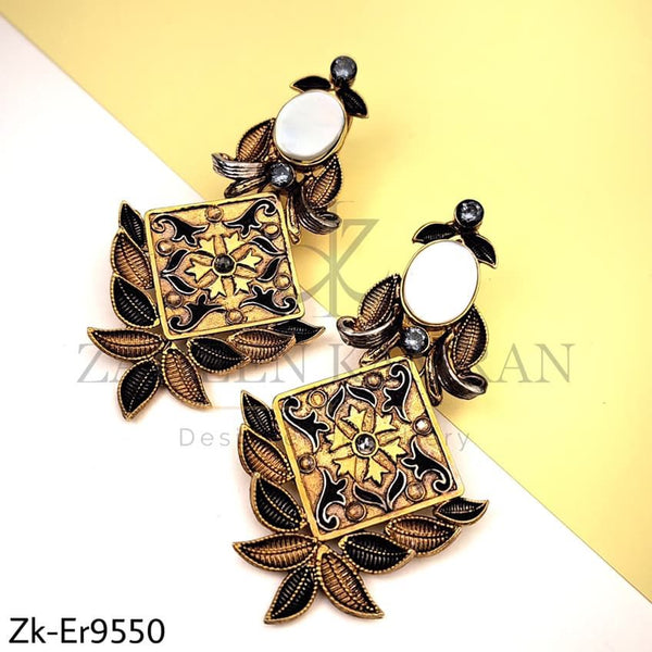 DYNAMIC EARRINGS