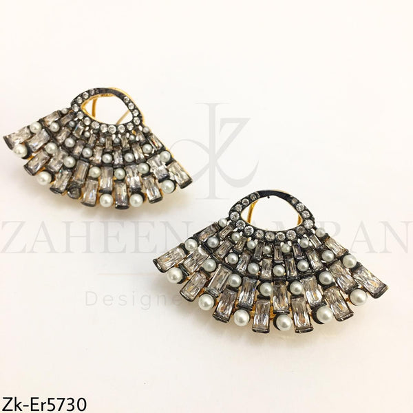 Classic earrings