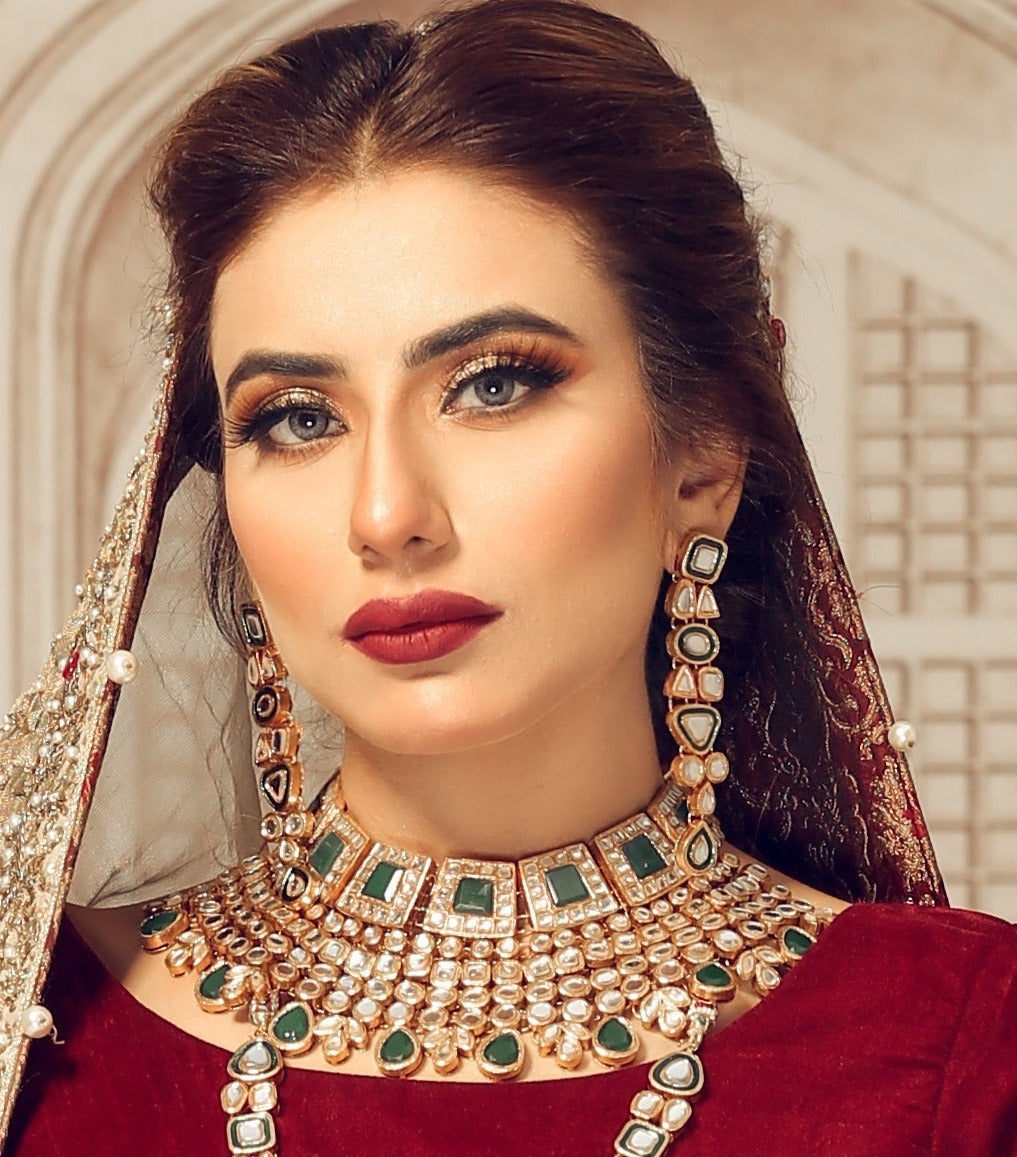 Kundan Adorable Necklace Set