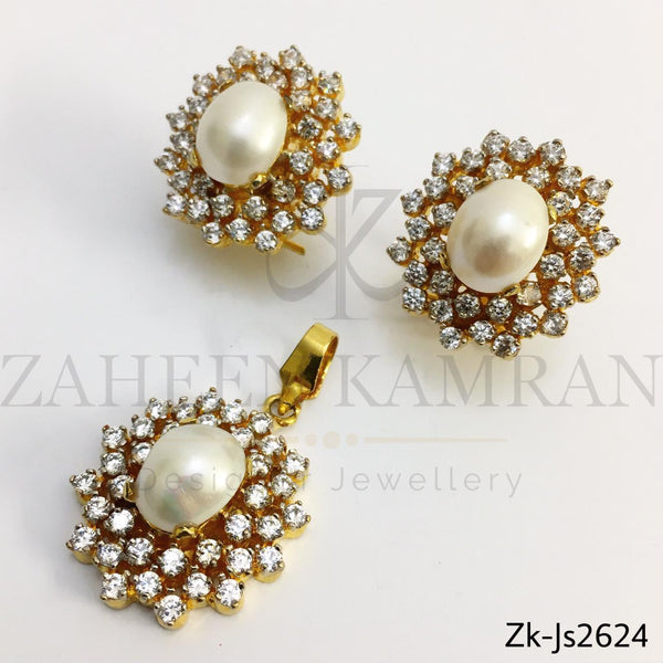 Pearl Zirconian pendant set