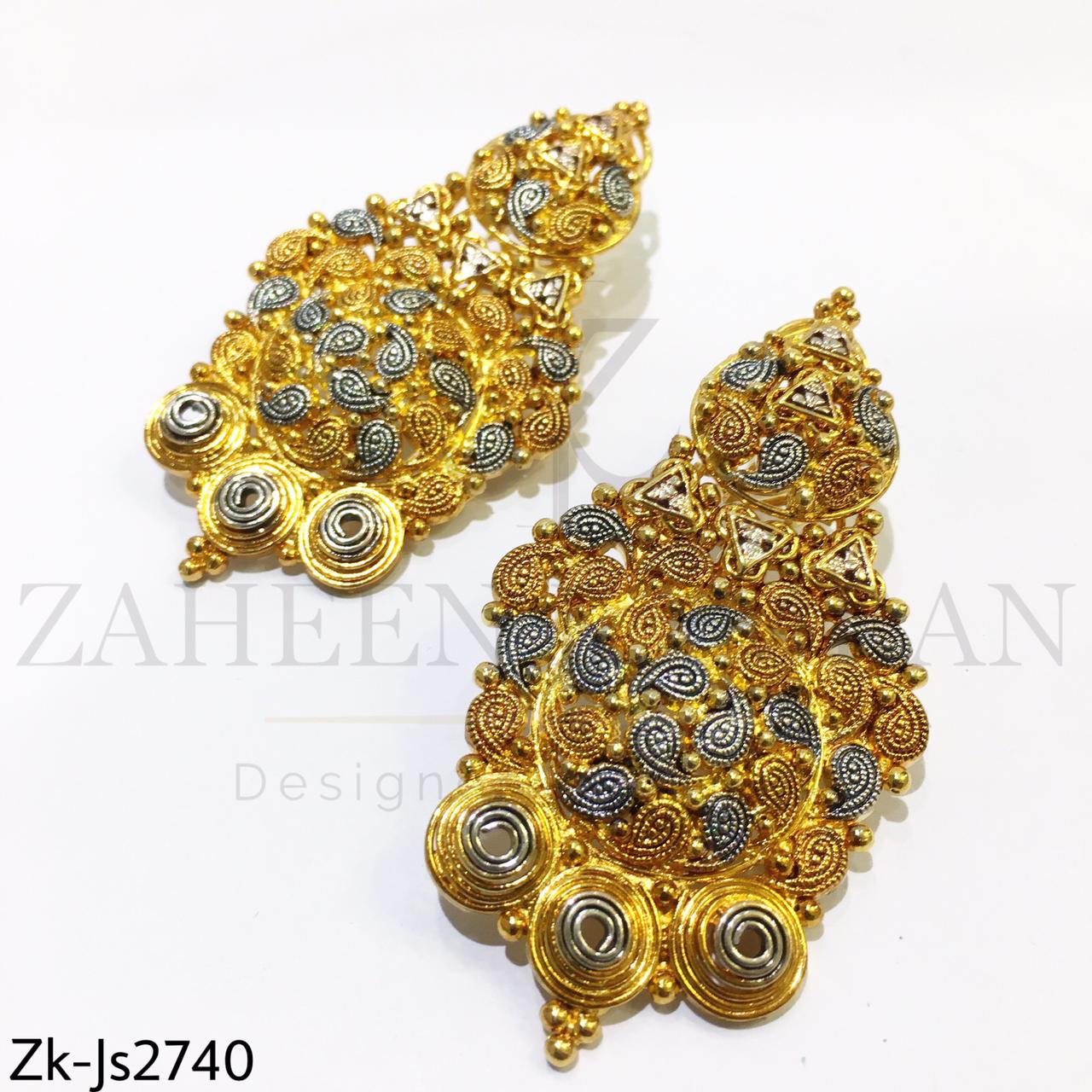 Golden detailed set