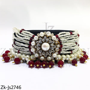 Handcrafted choker set