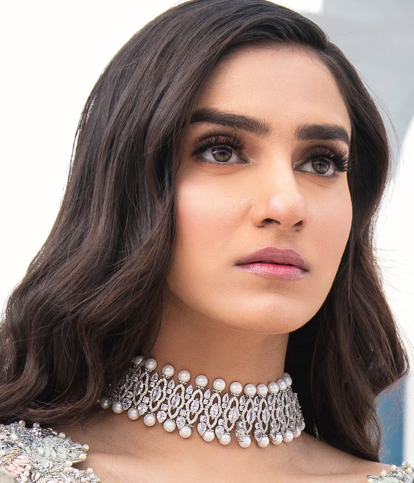 Zirconian choker set