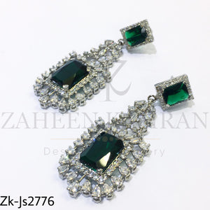 Zirconian emerald set