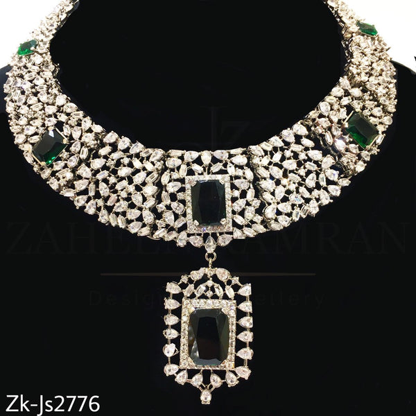 Zirconian emerald set