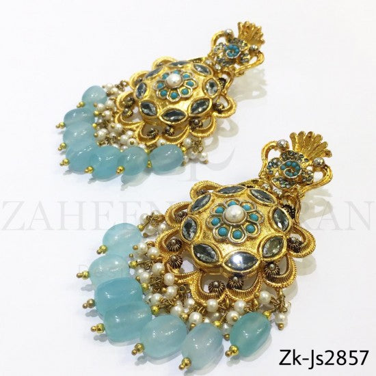 Traditional cutwork set