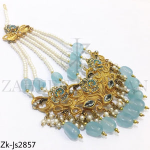 Traditional cutwork set