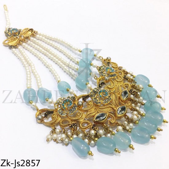 Traditional cutwork set
