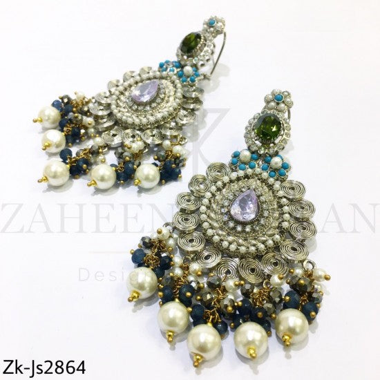 Contrasting silver set