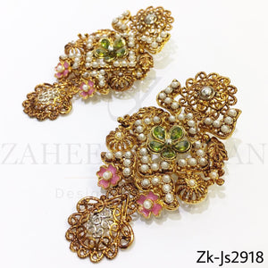 Detailed bridal set