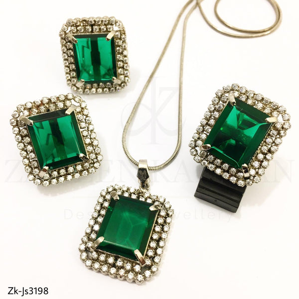 Emerald Pendant Set