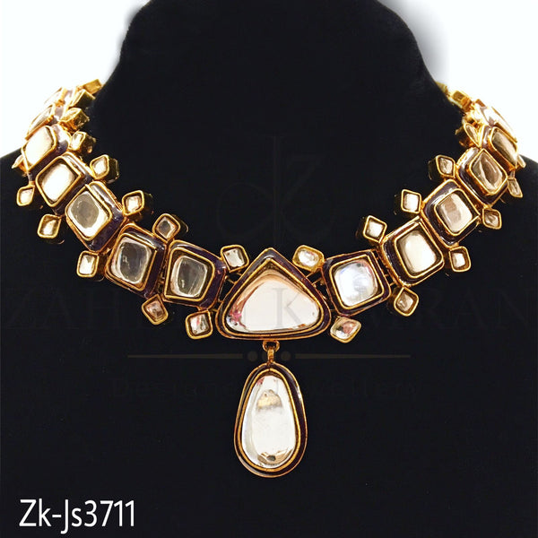 Classy kundan set