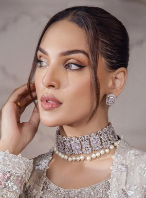 Incredible silver set.
