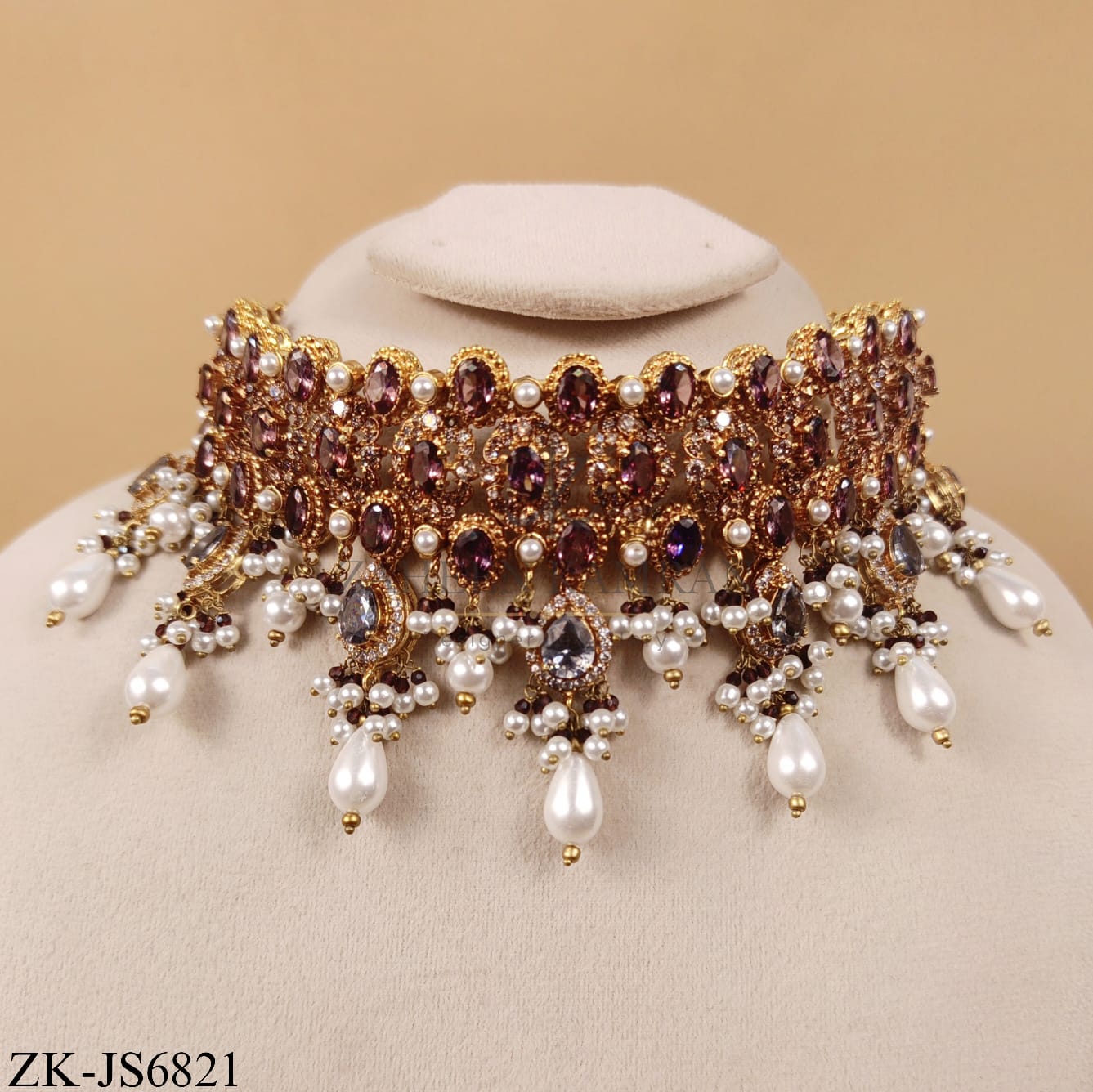 GOLD AMETHYST SET WITH ZIRCONIA HIGHLIGHTS