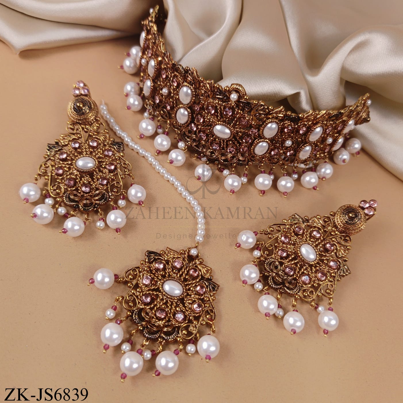 ANTIQUE PEARLS DAHLIA FLORAL SET