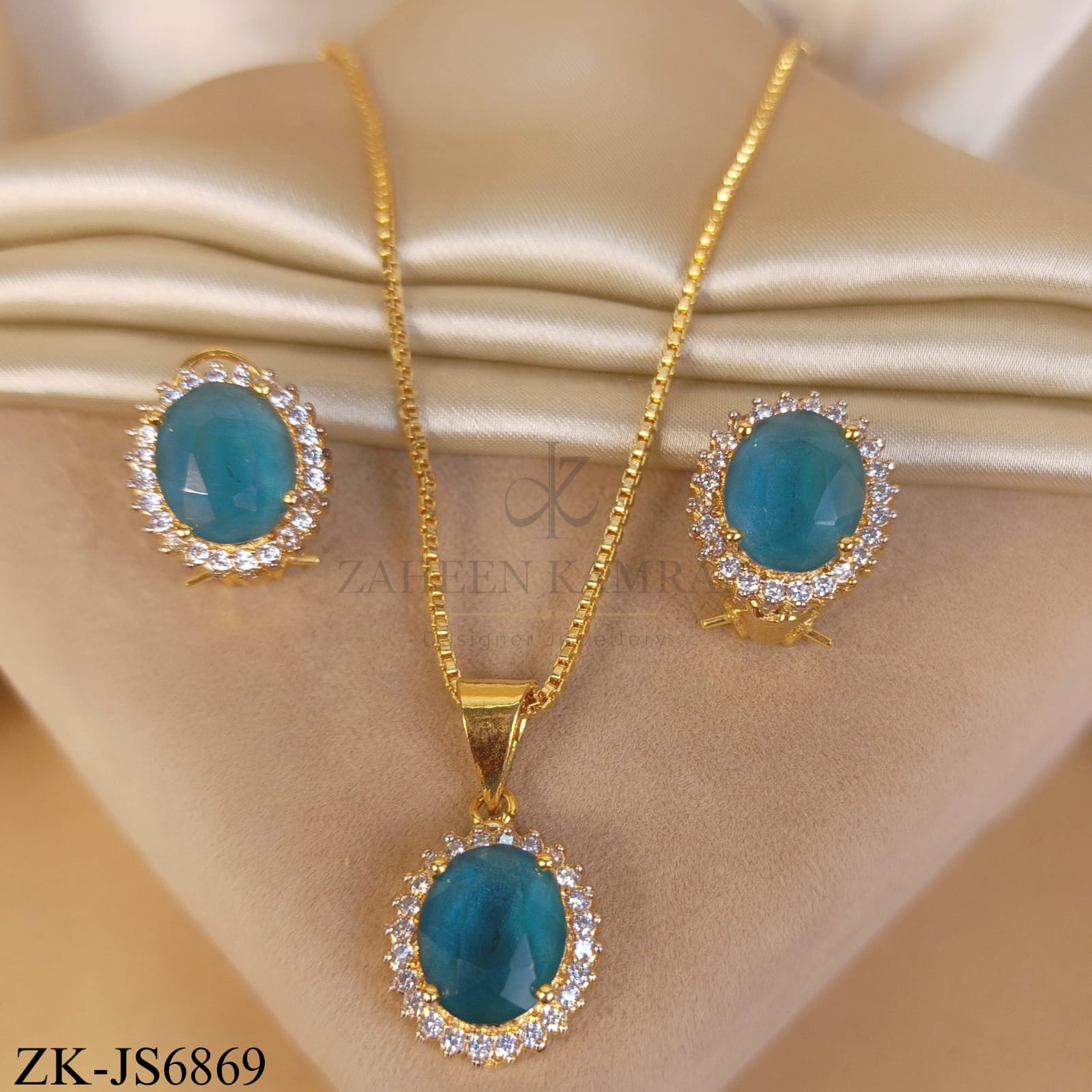 TEAL OVATE HALO PENDANT SET