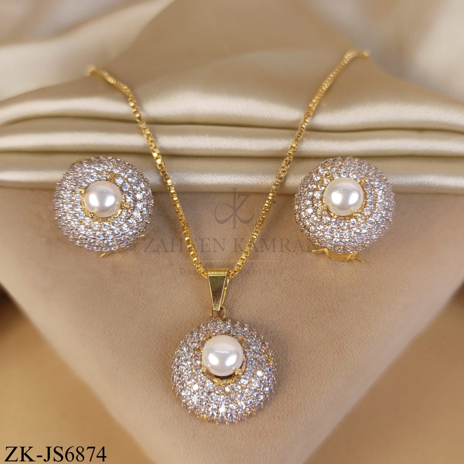 PEARL ORBIT PENDANT SET