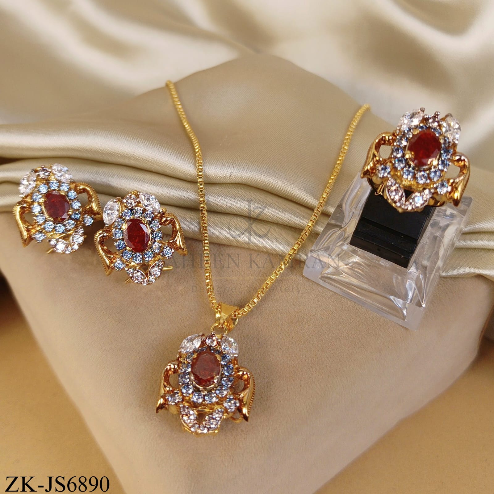 RUBY CRIMSON HALO PENDANT SET