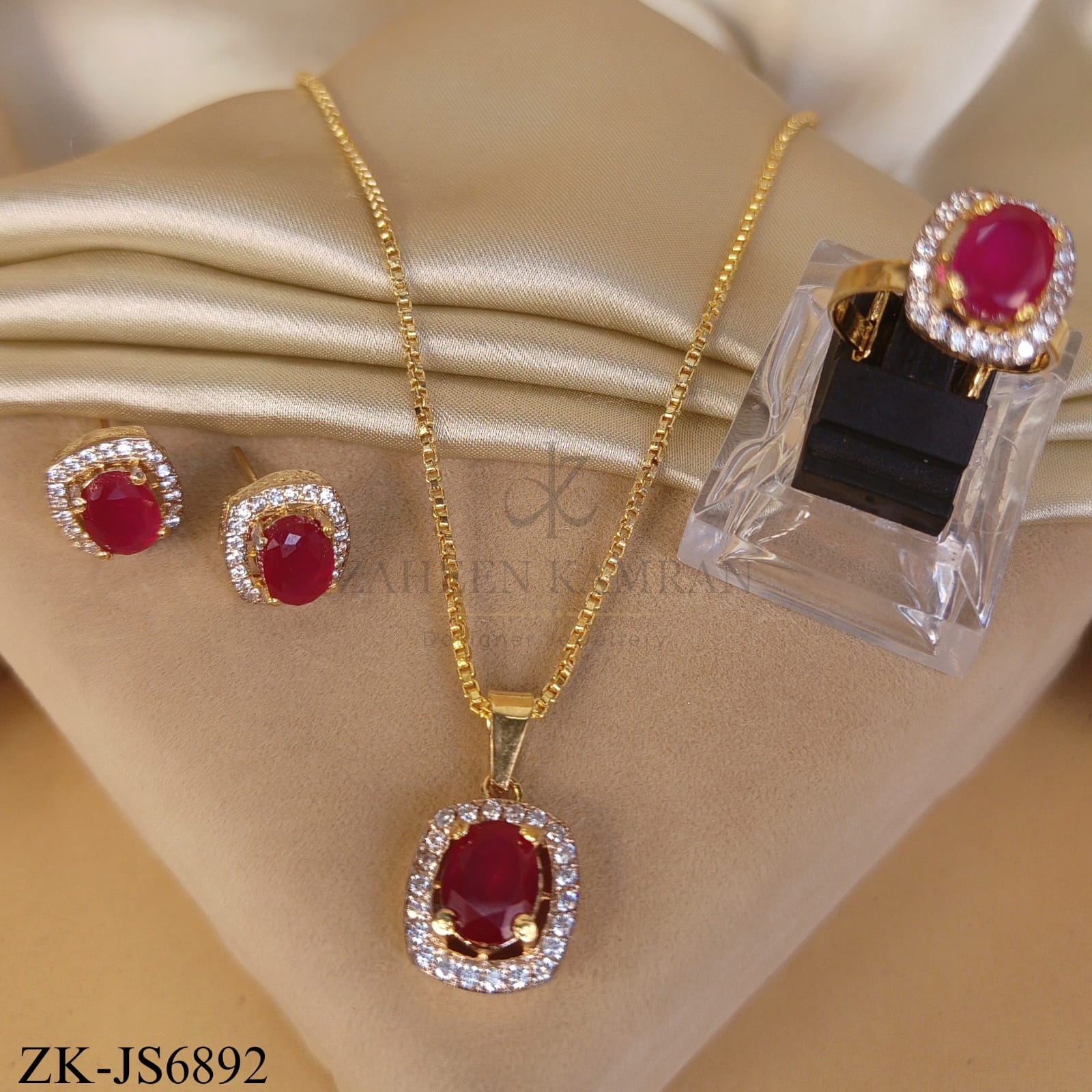RUBY SCARLET PENDANT SET