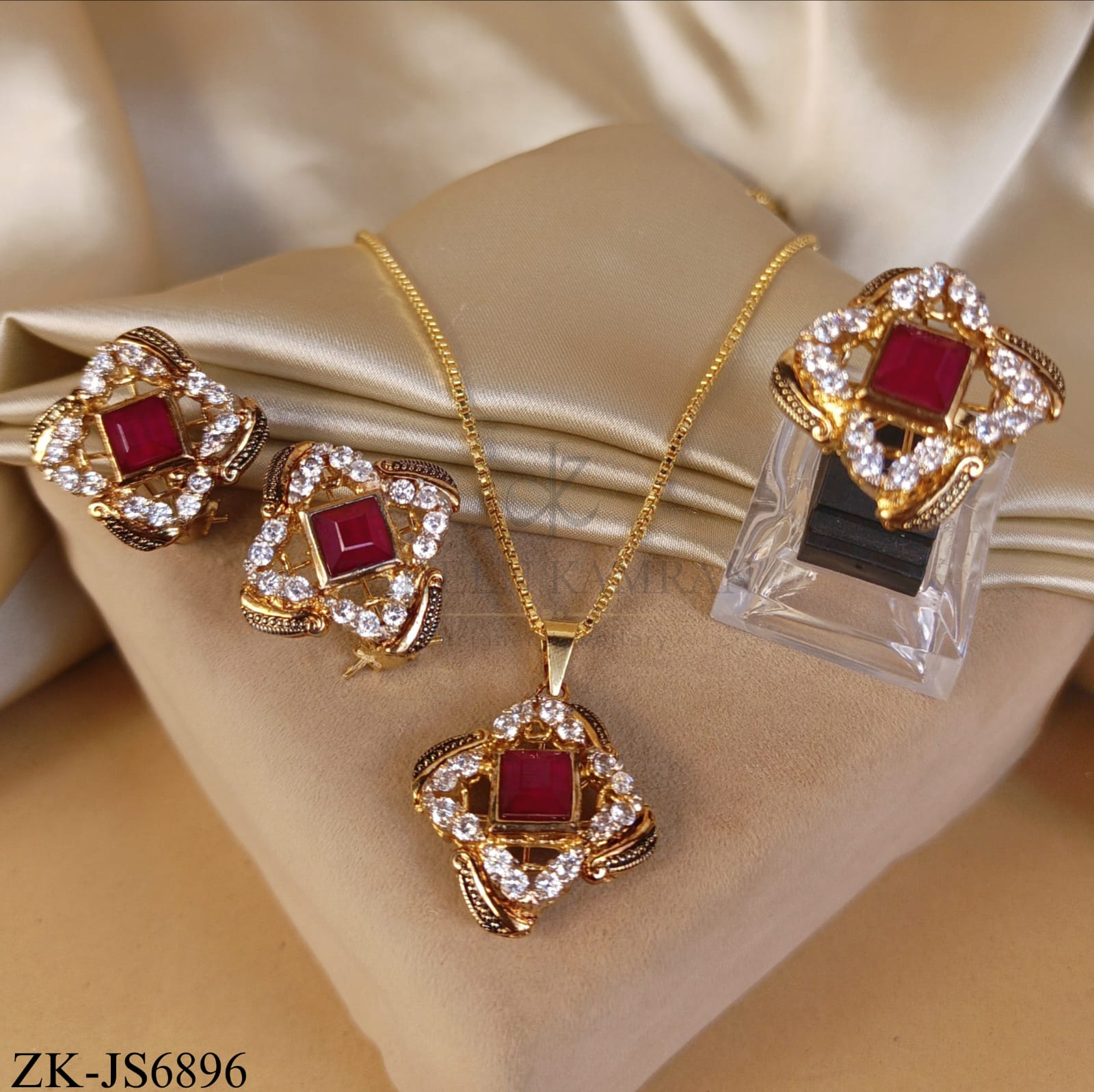 SQUARE-CUT RUBY PENDANT SET