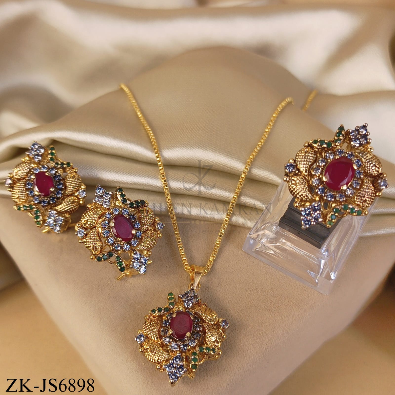 REGAL TRI-COLOR HALO SET