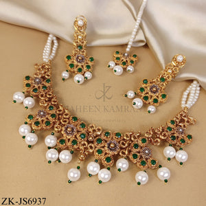 EMERALD INTRICATE FLORENCE WITH PEARLS TASSEL