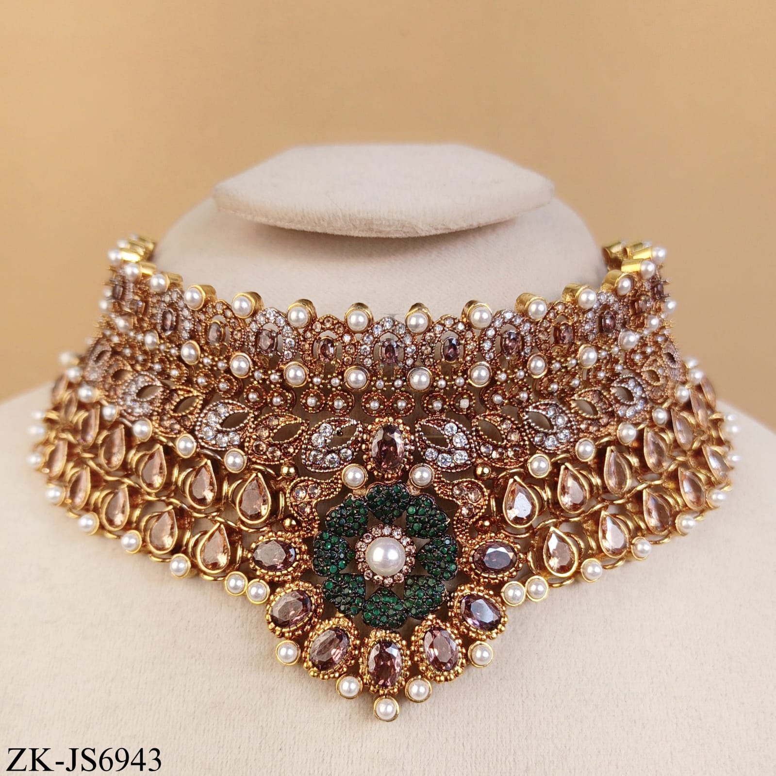 ROYAL BLOSSOM EMERALD AND CHAMPAGNE SET