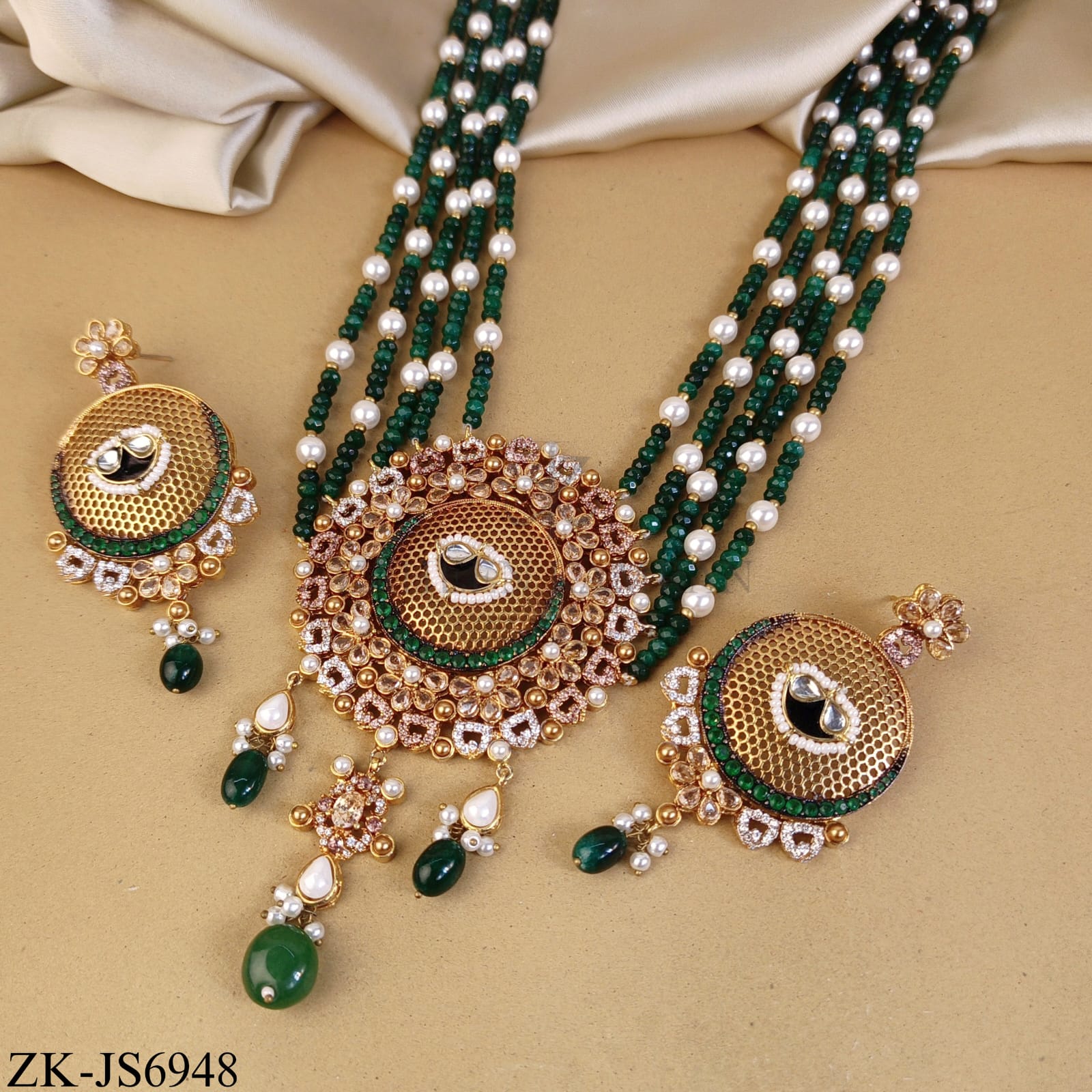 ROYAL GOLD TONE  EMERALD PENDANT SET