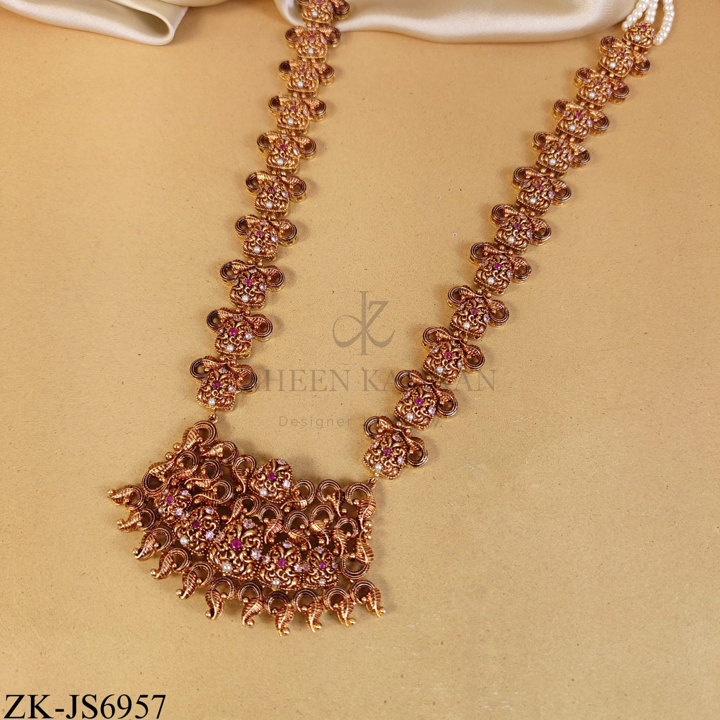 REGAL RUBY ANTIQUE BRIDAL SET