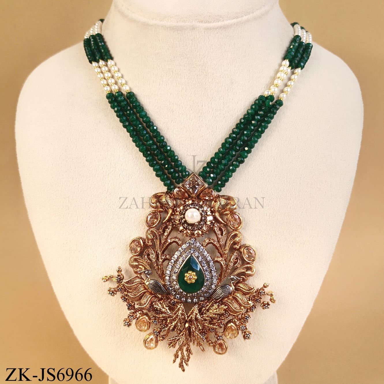 ANTIQUE EMERALD CENTRE CHAMPAGNE SET