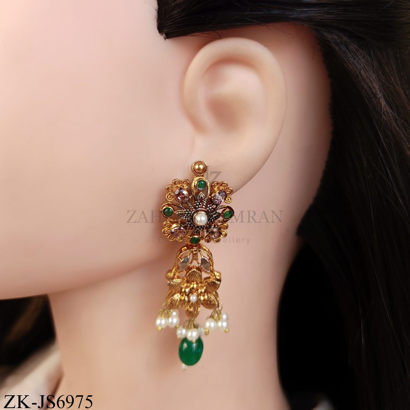 ANTIQUE BLOOM CHOKER SET WITH EMERALD DROP