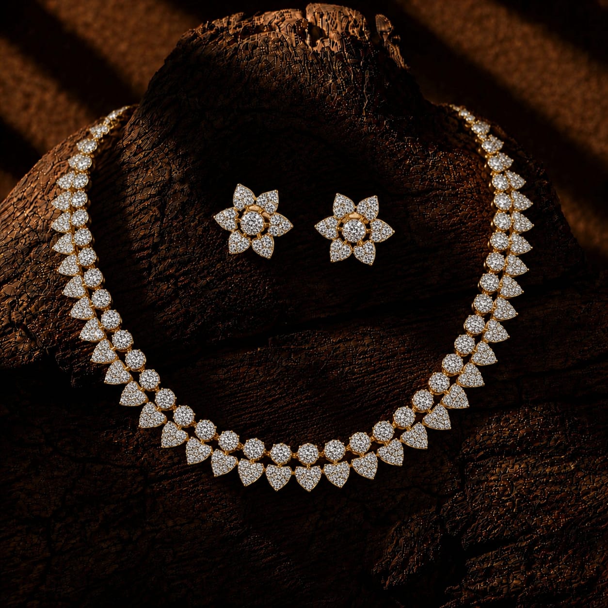 Lustrous Diamond Set