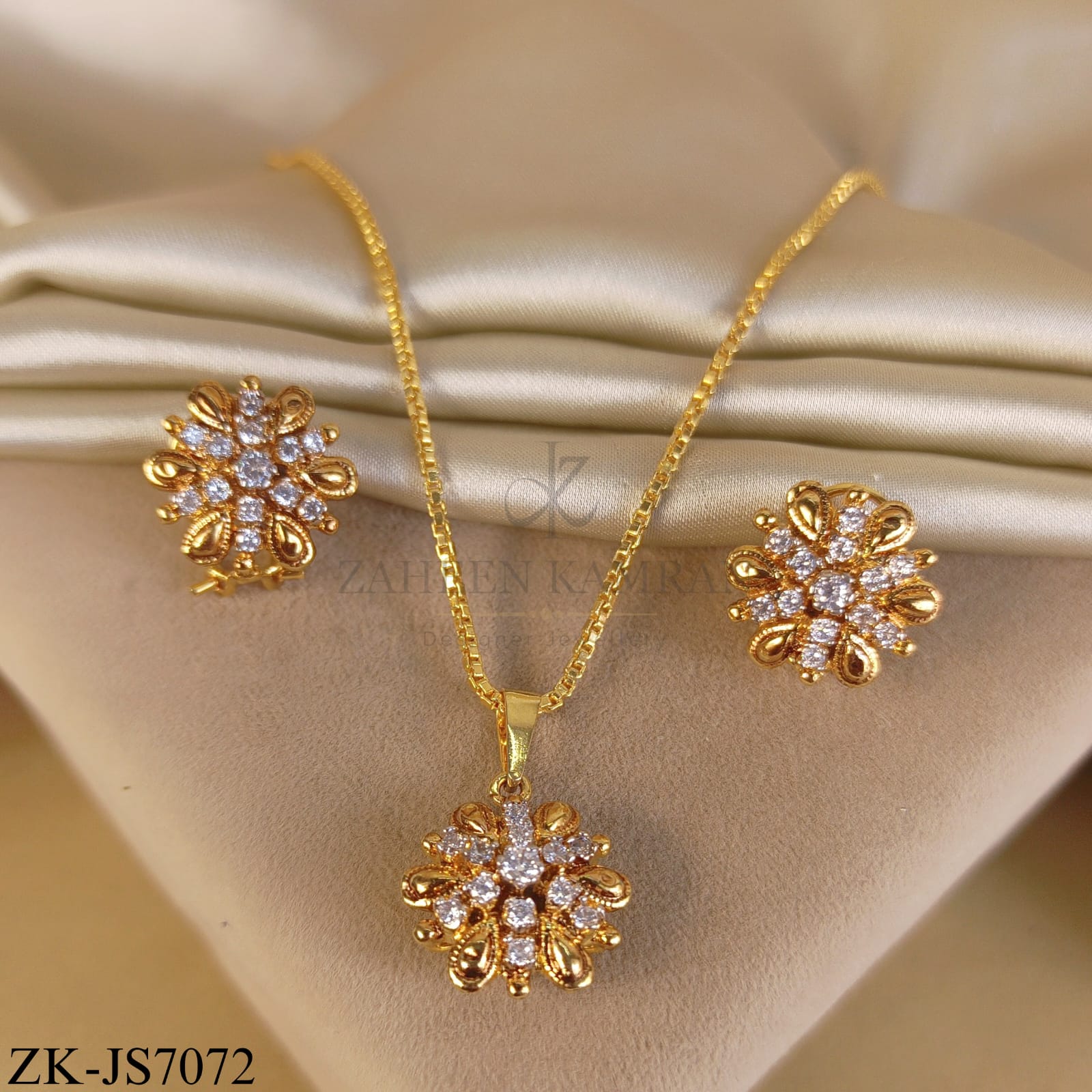 GOLDEN ZIRCONIAN SET