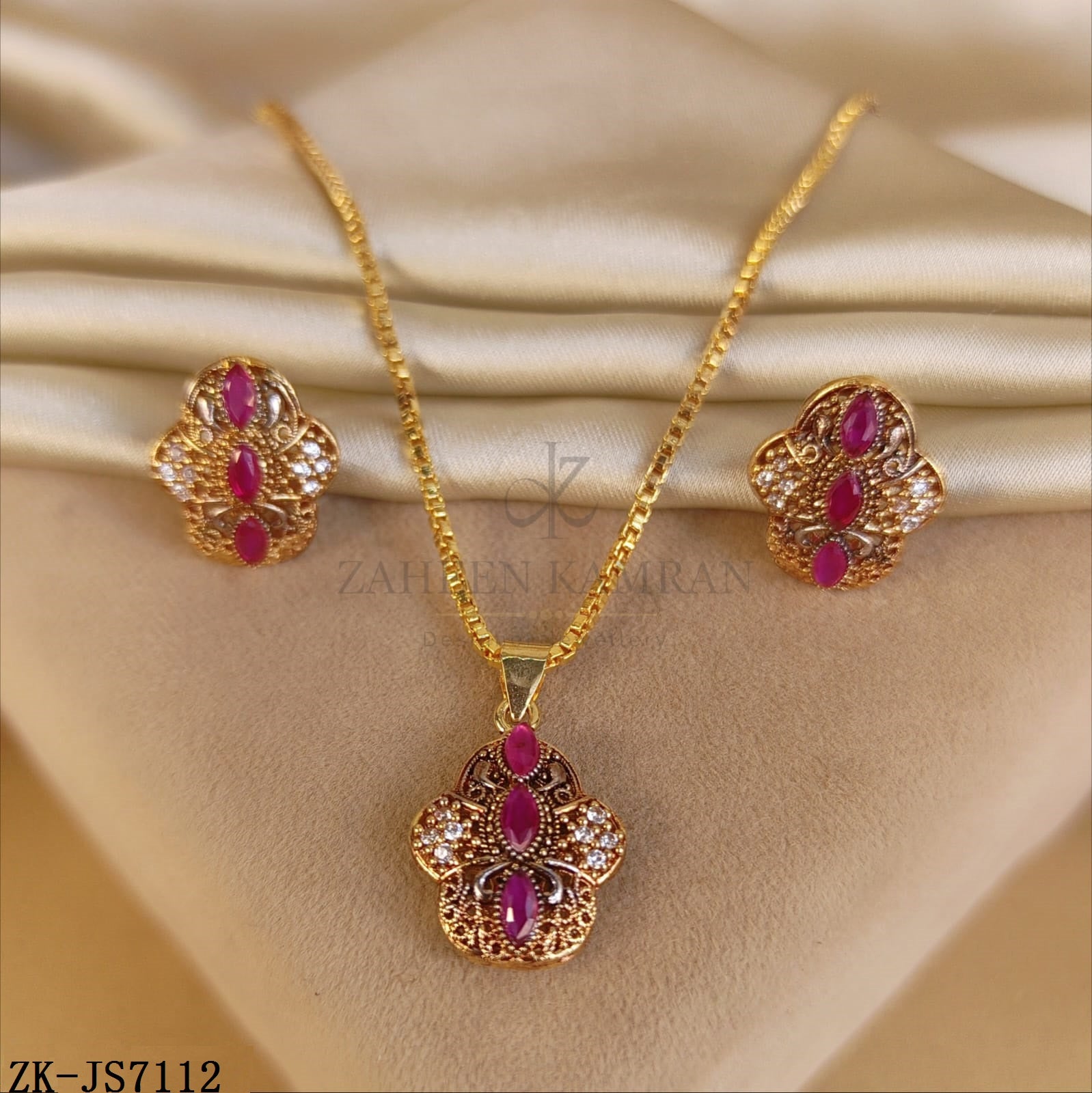 FOUR LEAF SET